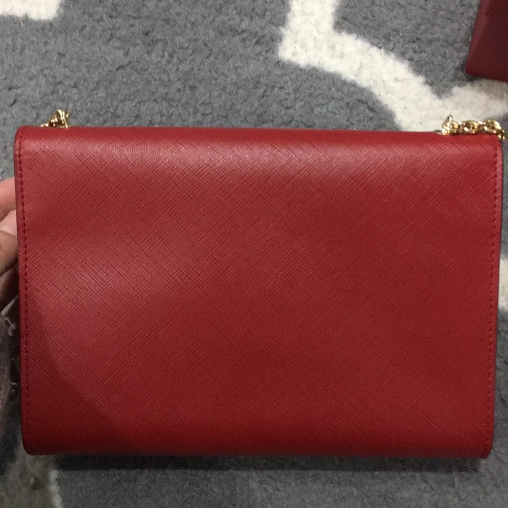 Salvatore Ferragamo Miss Vara Crossbody Bag - Picture 4 of 4